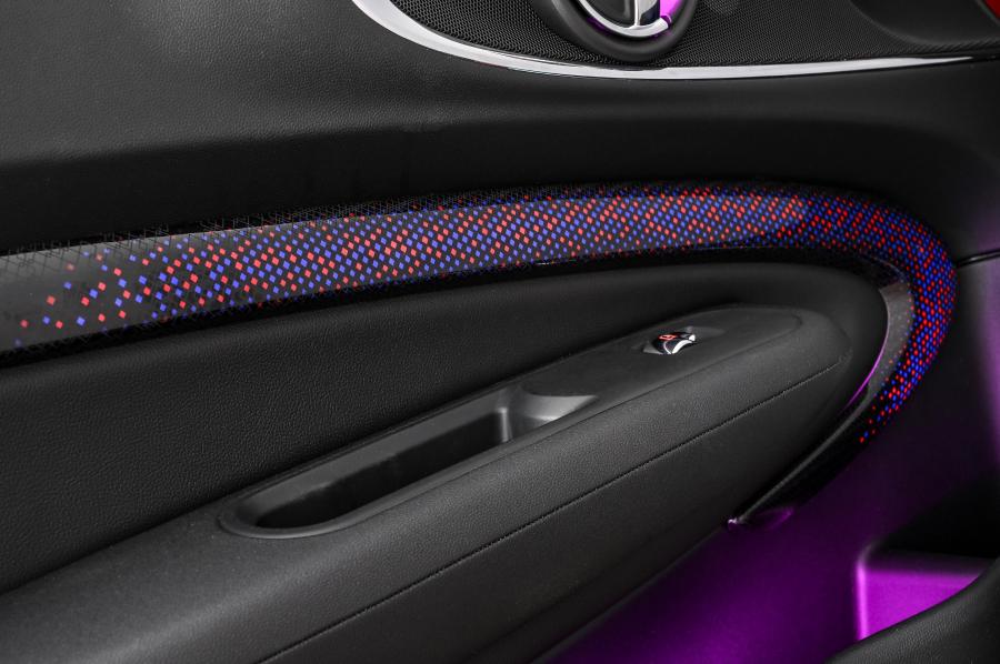 Детали интерьера Mini Cooper S Clubman (F54) 2019 года  (ZA) (фото 19 из 26)
